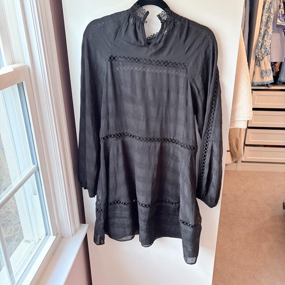 Elliatt black dress